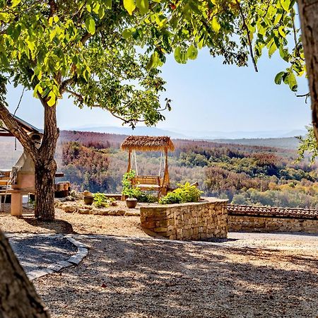 Complex Arbanashki Style-Panoramic View With Summer And Winter Terrace, Jacuzzi, Sauna, Children'S And Adult Area With Cinema Summer Arbanasi Exterior photo