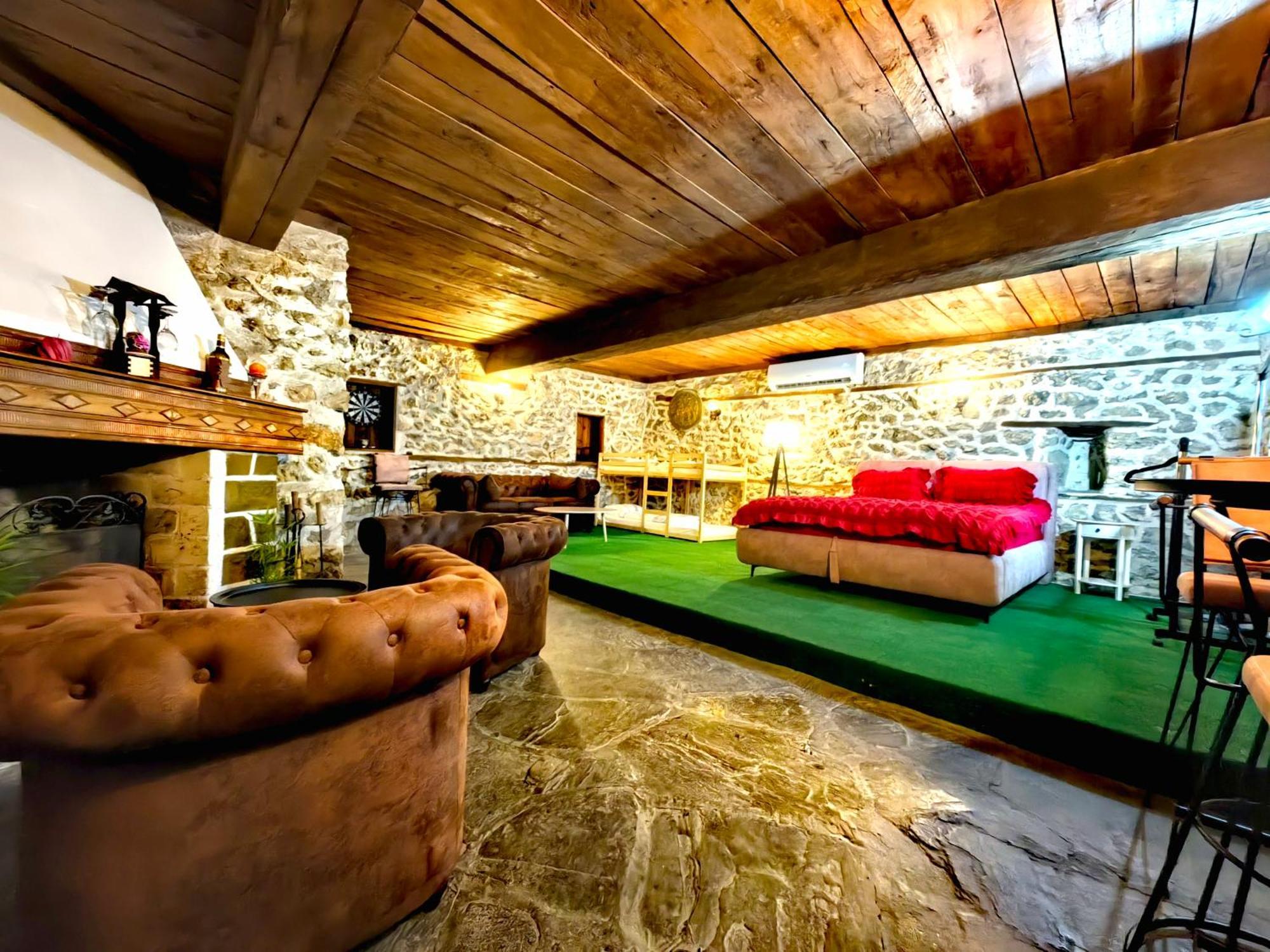 Complex Arbanashki Style-Panoramic View With Summer And Winter Terrace, Jacuzzi, Sauna, Children'S And Adult Area With Cinema Summer Hotel Veliko Tŭrnovo Exterior photo